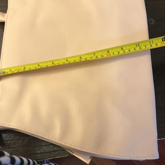 NWT Juicy Couture Light Pink Faux Leather Tote Bag - Picture 5 of 8